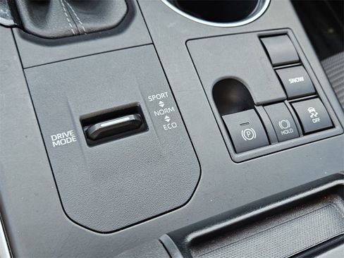 Certified 2023 Toyota Highlander L image 23