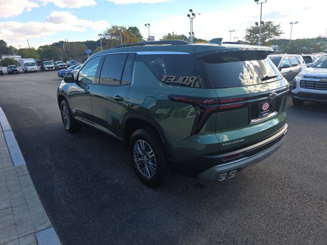 New 2027 Chevrolet Traverse LT w/ Driver Confidence Package FWD image 4