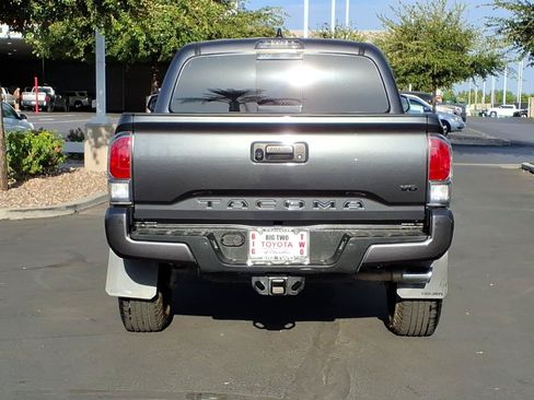 Used 2021 Toyota Tacoma TRD Off-Road w/ Technology Package AWD/4WD image 5