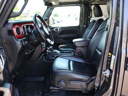 Used 2021 Jeep Gladiator Rubicon AWD/4WD image 18