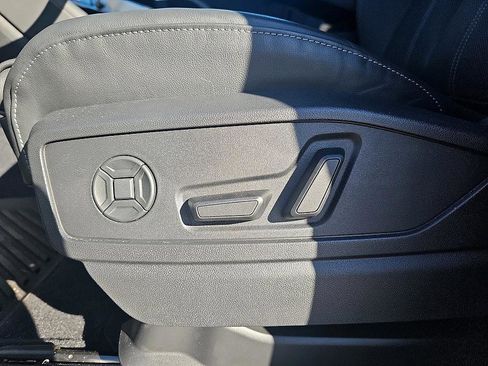 Used 2025 Audi Q5 Premium Plus w/ Premium Plus image 13