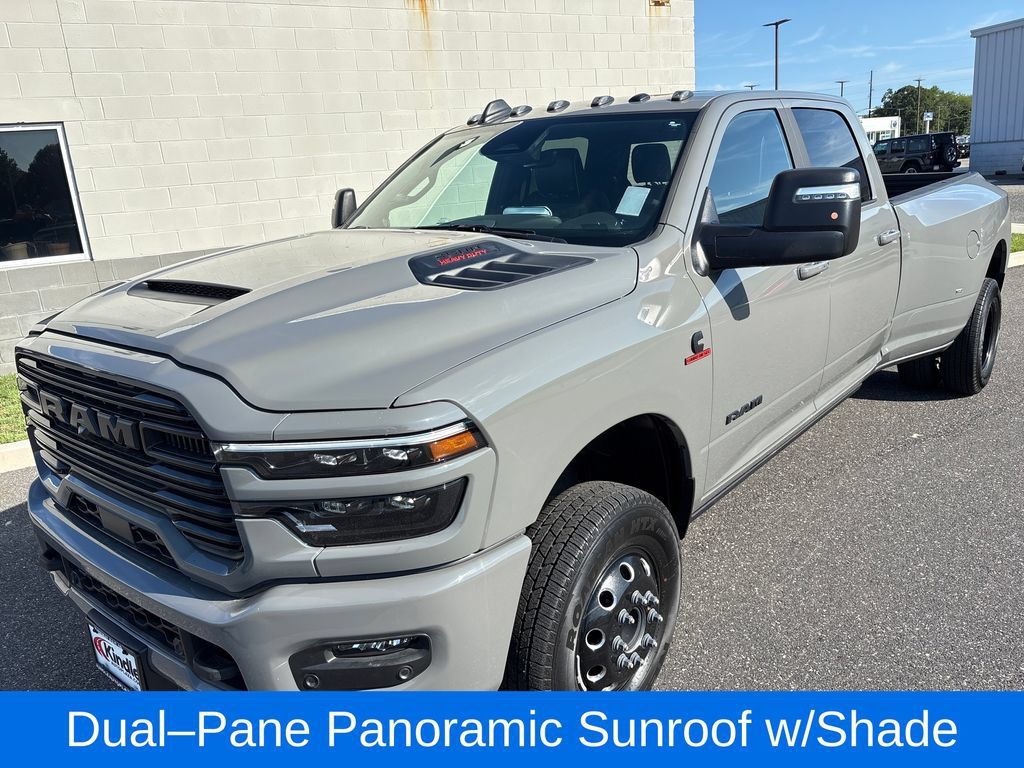 New 2025 RAM 3500 Laramie AWD/4WD image 7