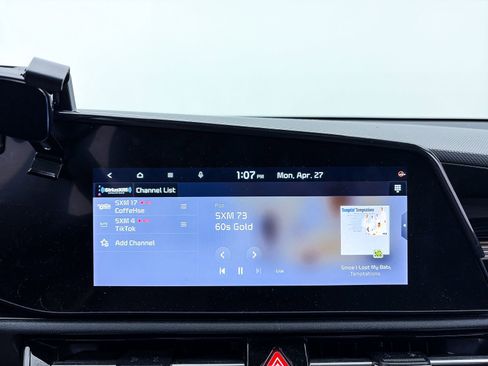 Used 2023 Kia Niro SX Touring FWD image 24