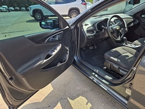 Used 2017 Chevrolet Malibu LS w/ LPO, Convenience Package 1 FWD image 27