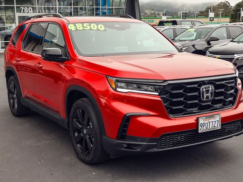 Used 2025 Honda Pilot Black Edition image 21