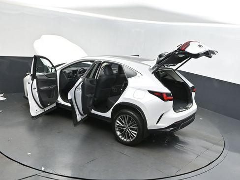 Used 2023 Lexus NX 350 AWD w/ Luxury Package image 2