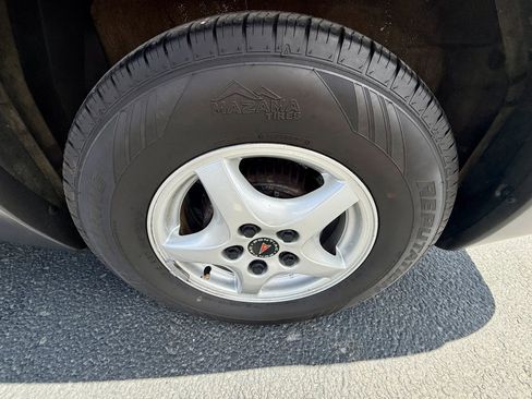Used 2003 Pontiac Montana Extended w/ Convenience Package #1 FWD image 20