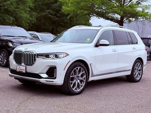 Used 2020 BMW X7 xDrive40i w/ Premium Package AWD/4WD image 3