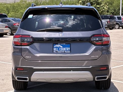 Certified 2024 Honda Pilot Elite image 5