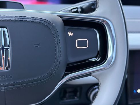 New 2026 Lincoln Navigator Reserve AWD/4WD image 24