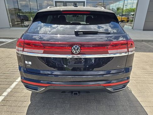 Used 2024 Volkswagen Atlas Cross Sport SE AWD/4WD image 6