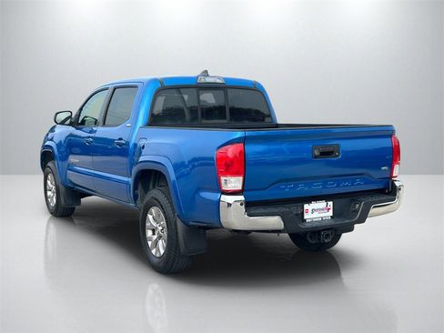 Used 2017 Toyota Tacoma SR5 image 7
