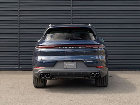 New 2026 Porsche Cayenne E-Hybrid AWD/4WD image 7
