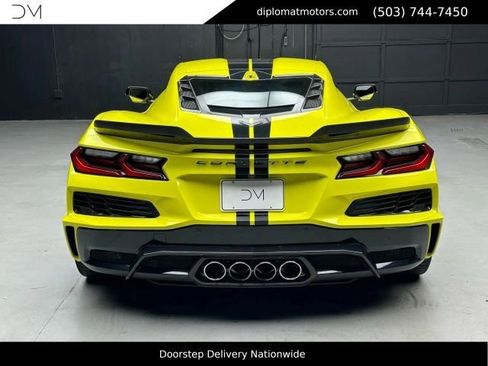 Used 2023 Chevrolet Corvette Z06 RWD image 6