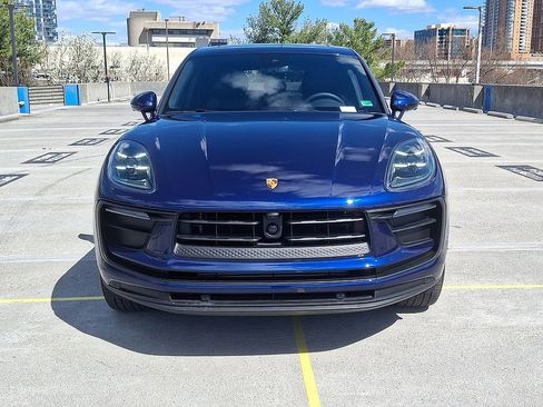 Used 2025 Porsche Macan image 6