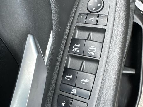 Used 2022 RAM 1500 Big Horn RWD image 16