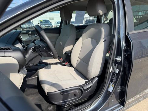 Used 2021 Kia Forte LXS FWD image 11