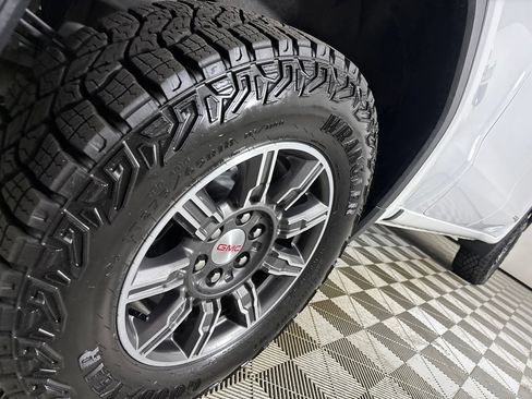Used 2025 GMC Sierra 1500 AT4 AWD/4WD image 35