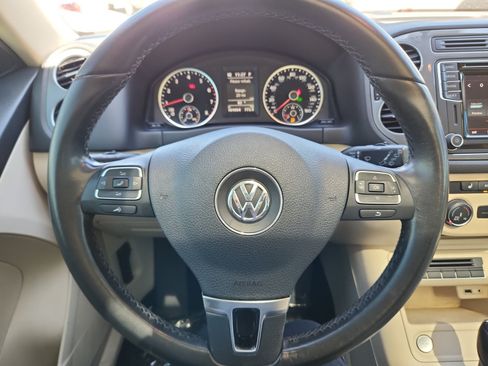 Used 2017 Volkswagen Tiguan Wolfsburg Edition AWD/4WD image 9
