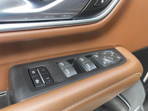 Used 2023 Chevrolet Suburban High Country AWD/4WD image 20