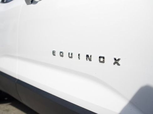 Used 2025 Chevrolet Equinox LT FWD image 11