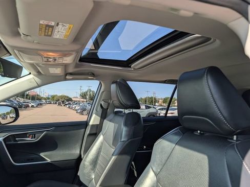 Used 2020 Toyota RAV4 Limited w/ Limited Grade Weather Package AWD/4WD image 27
