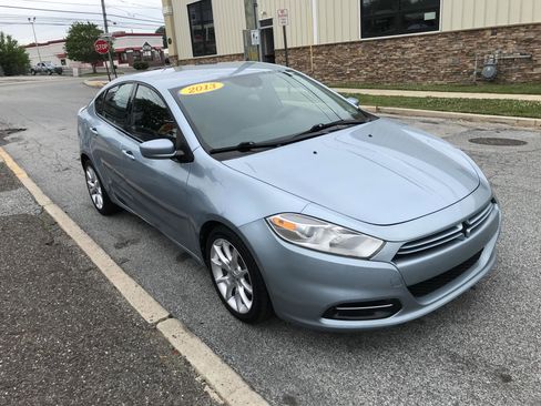 Used 2013 Dodge Dart SXT FWD image 4