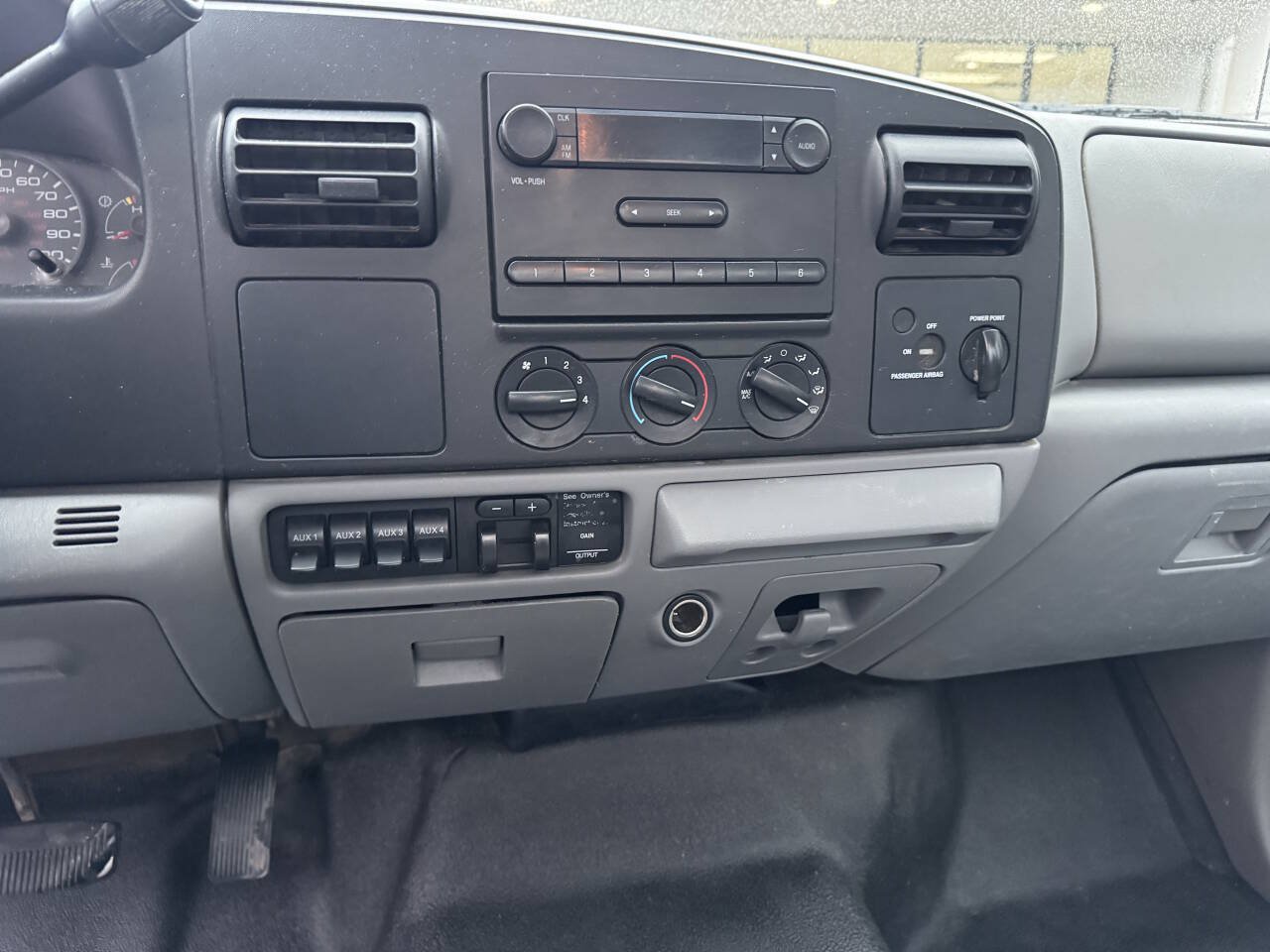 Used 2007 Ford F450 2WD Regular Cab Super Duty image 11