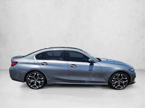 Used 2026 BMW 330i Sedan w/ Convenience Package RWD image 4