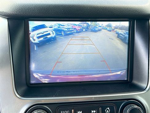 Used 2020 Chevrolet Suburban LT image 15