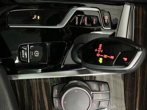 Used 2022 BMW 530i w/ M Sport Package image 27