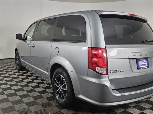 Used 2019 Dodge Grand Caravan GT image 6