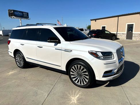 Used 2018 Lincoln Navigator Reserve w/ Technology Package image 11