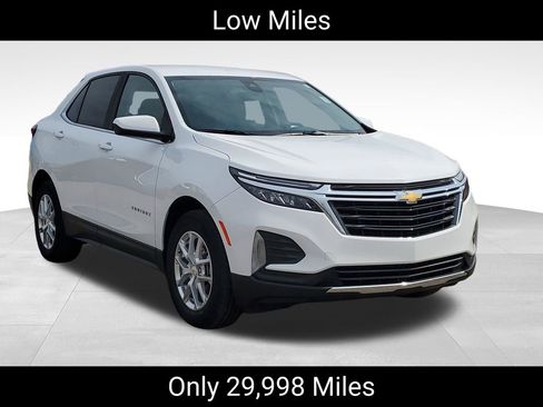Certified 2022 Chevrolet Equinox LT w/ LPO, Floor Liner Package FWD image 2