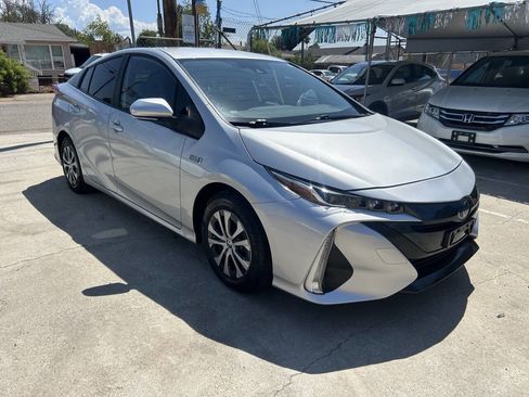 Used 2022 Toyota Prius Prime LE image 14
