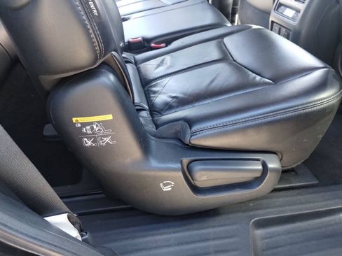 Used 2018 Nissan Pathfinder SL FWD image 41