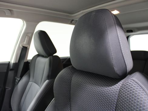 Used 2019 Subaru Forester Premium AWD/4WD image 5