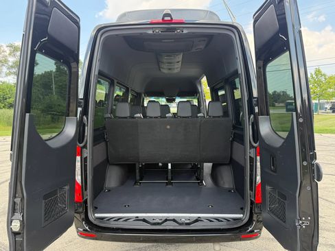 Used 2024 Mercedes-Benz Sprinter 2500 image 13