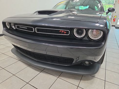 Used 2019 Dodge Challenger R/T RWD image 21
