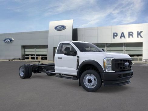 New 2026 Ford F550 4x4 Regular Cab Super Duty image 7
