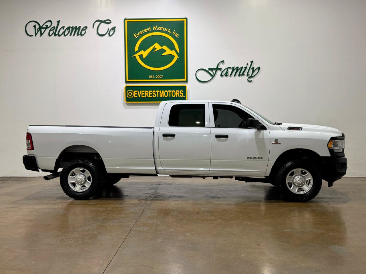 Used 2022 RAM 2500 Tradesman AWD/4WD image 9