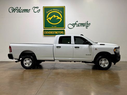 Used 2022 RAM 2500 Tradesman AWD/4WD image 9