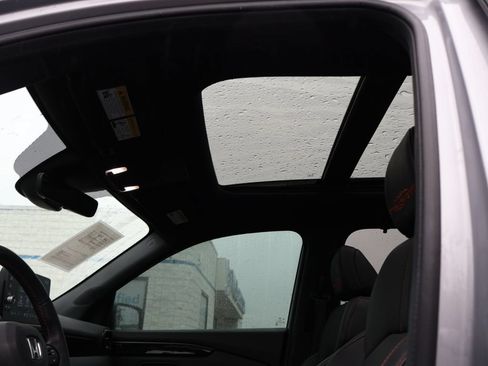 Certified 2025 Honda Pilot TrailSport image 10