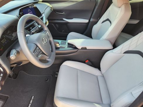 New 2026 Lexus UX 300h FWD image 8