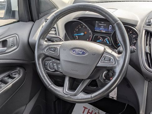Used 2017 Ford Escape SE w/ SE Leather Comfort Package image 18