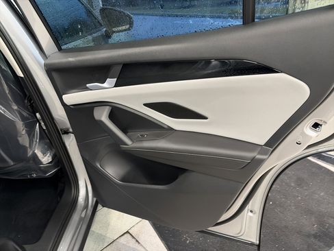 New 2026 Volkswagen Tiguan SE image 18