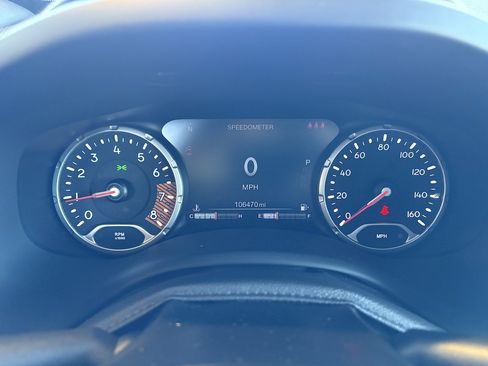 Used 2019 Jeep Renegade Trailhawk image 14