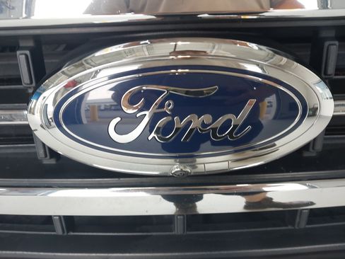 Used 2021 Ford F150 Lariat w/ FX4 Off-Road Package AWD/4WD image 31