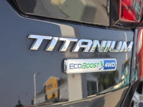 Used 2019 Ford Escape Titanium AWD/4WD image 8