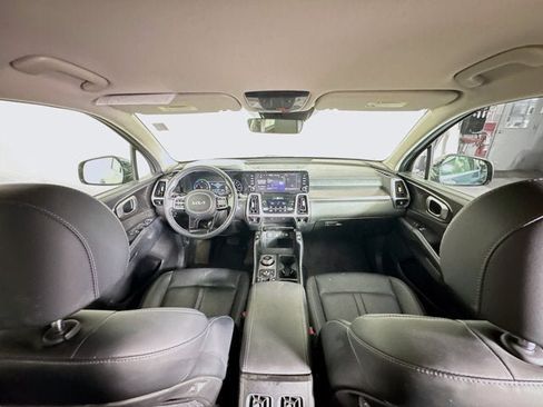 Certified 2023 Kia Sorento EX AWD/4WD image 35